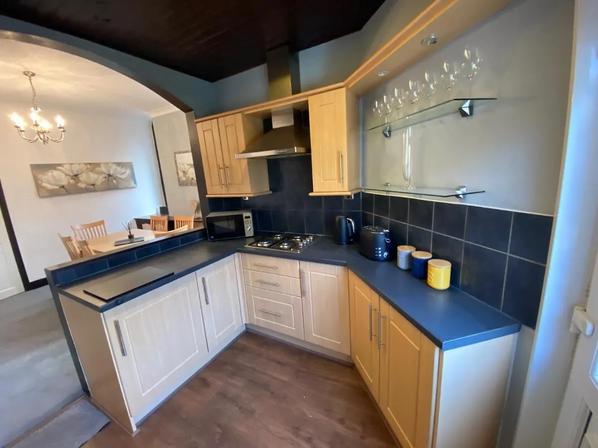 Blackpool Abode - Ansdell House 0*,