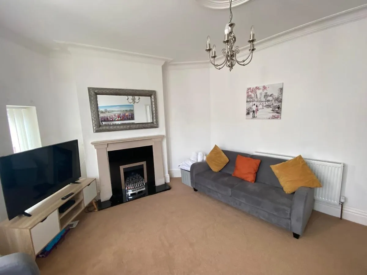 Holiday home Blackpool Abode - Ansdell House